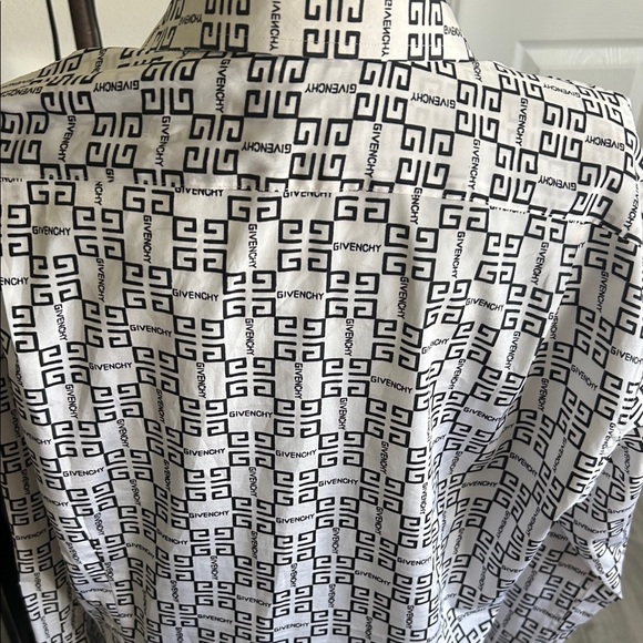 GIVENCHY Vintage Designer Black and White Patterned Women's Blouse Button Down - Picture 9 of 11